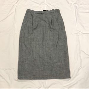 Vintage pencil skirt with pockets